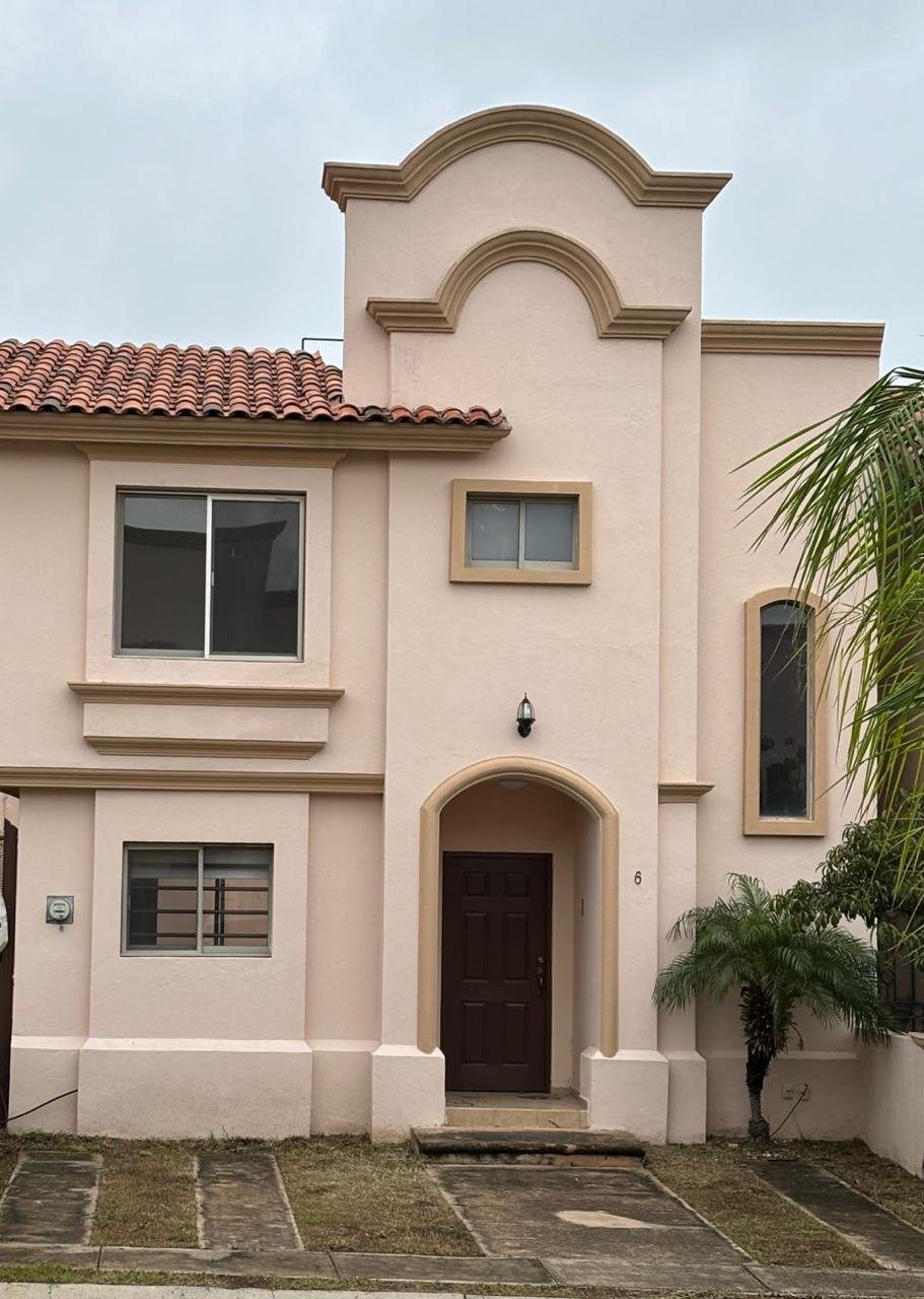 CASA EN RENTA VILLA CALIFORNIA