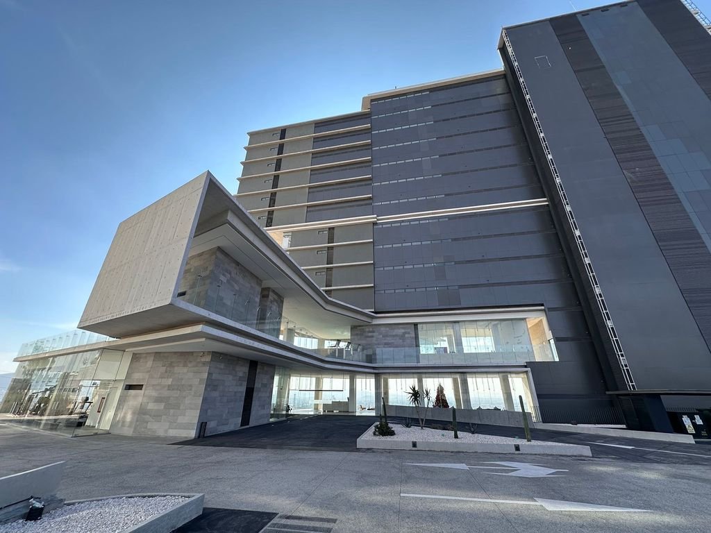 RENTA VENTA AMPLIO DEPARTAMENTO AMUEBLADO 2 RECAMARAS GIMNASIO ALBERCA SEGURIDAD