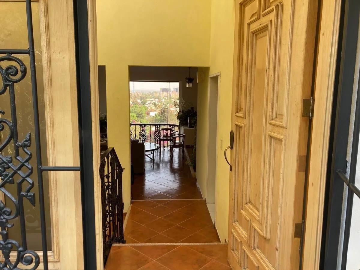 CASA EN VENTA EN JARDINES DE LA MONTAÑA · foto 2