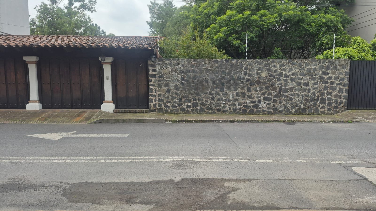 Casa con terreno adicional en venta en Lomas Quebradas · foto 2