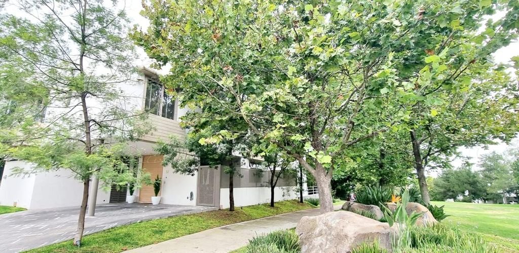 RESIDENCIA en VENTA en Coto Los Castaños · foto 2
