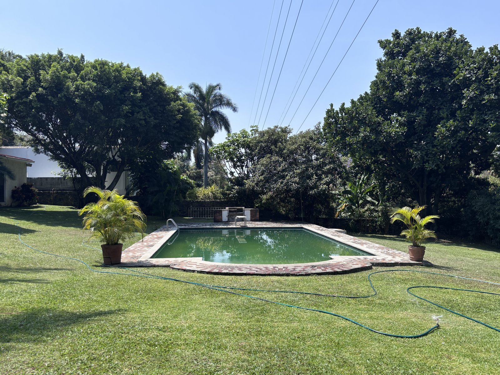 Quinta La CALMA en venta como terreno en Las Quintas  · foto 2