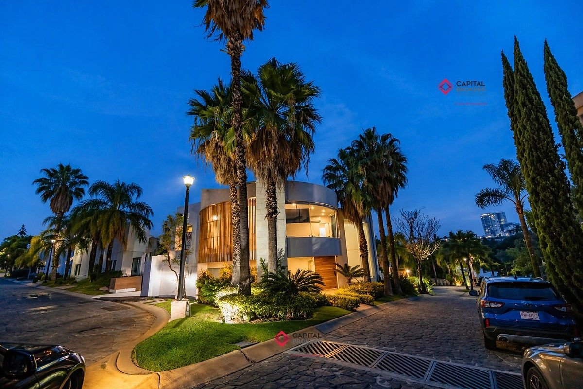 Casa de lujo en venta en Virreyes con alberca y amplios espacios. · foto 4