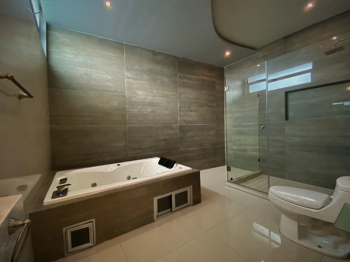 Casa en venta, Virreyes residencial, Zapopan, Jalisco - Casas y Terrenos