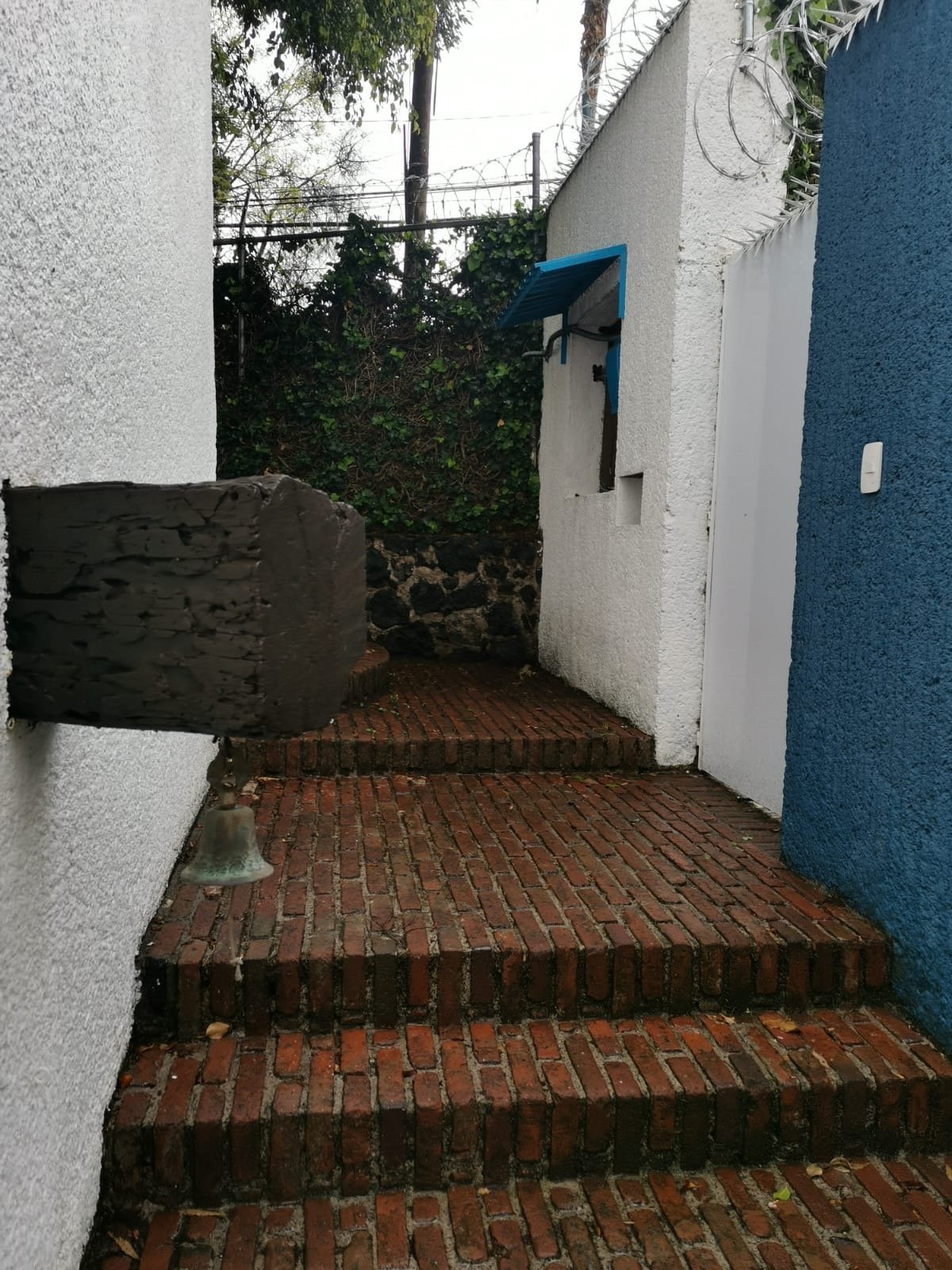 CASA EN VENTA EN BARRANCA SECA, 3 JARDÍNES Y 686m2 DE TERRENO · foto 3