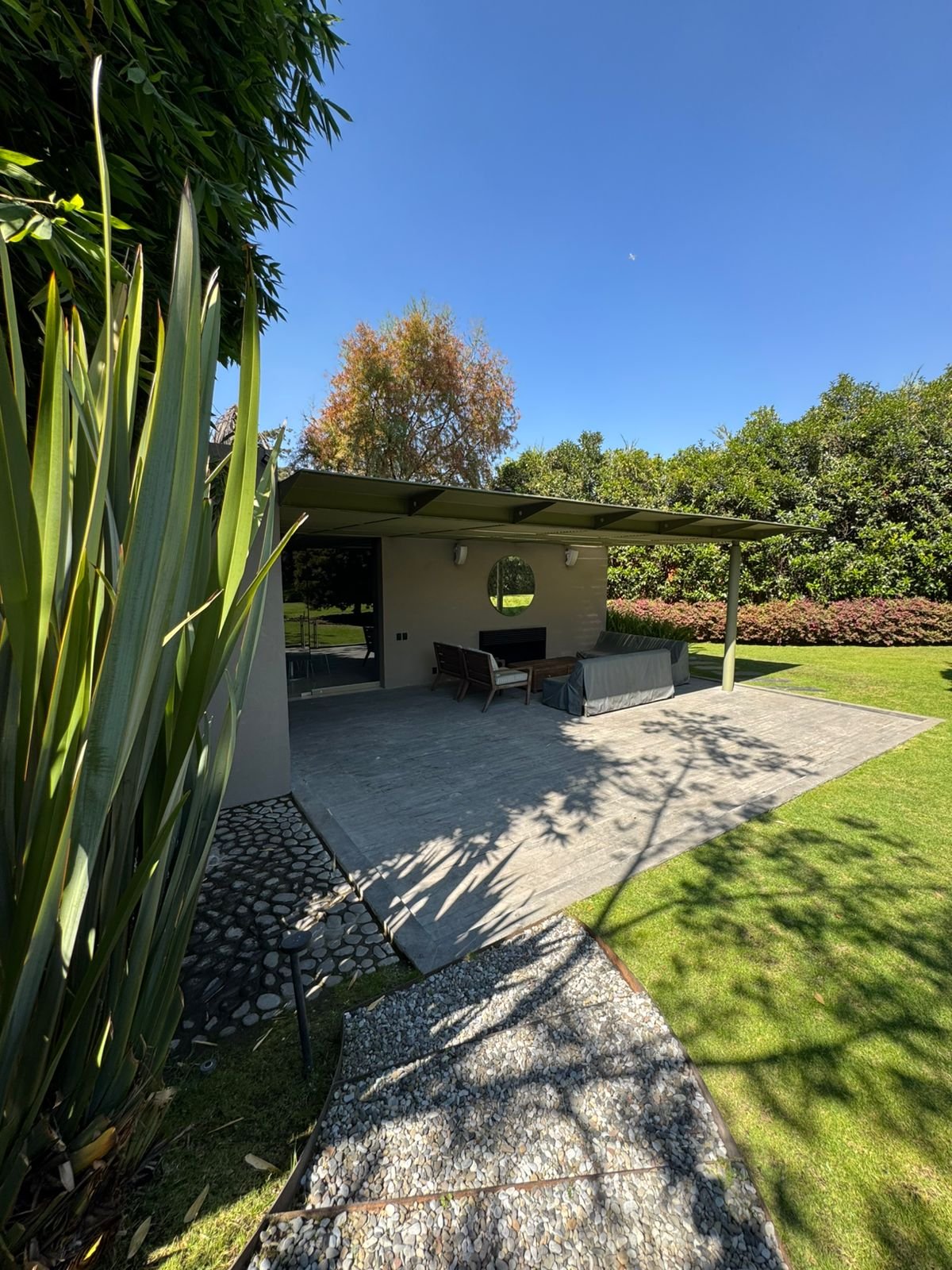 Hermosa casa en venta en Rosaleda, Lomas Altas · foto 3