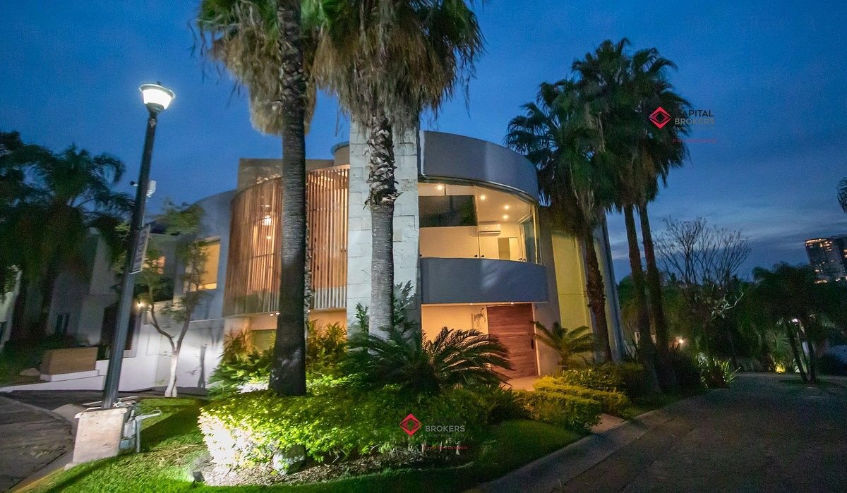 Casa de lujo en venta en Virreyes con alberca y amplios espacios. · foto 5