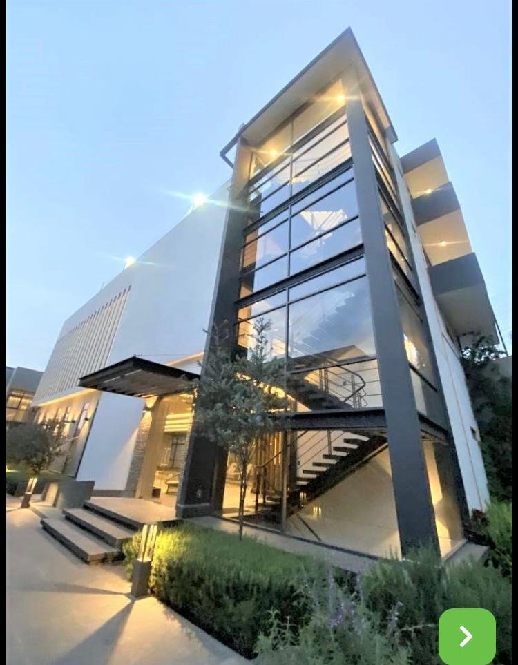 PEDREGAL, EXCLUSIVAS CASAS CON CLUB Y DOBLE SEGURIDAD