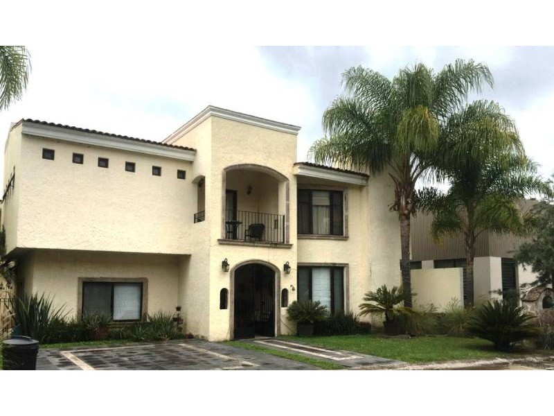 Casa en venta en Lago,Sauce 28, Lago nogal, Tlajomulco de Zúñiga